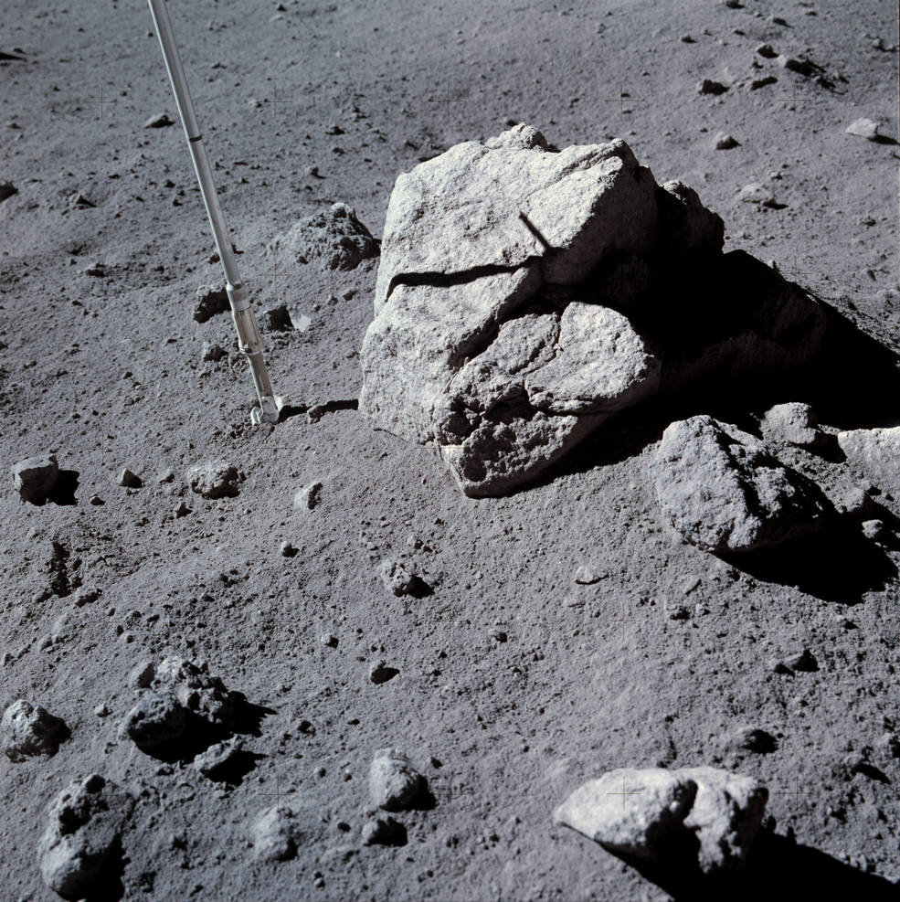 apollo_16_landing_eva2_sta_8_boulder